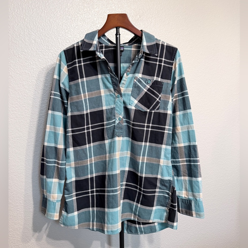 Patagonia Featherstone Blue/Black Plaid Tunic Roll Sleeve Lightweight Top - M